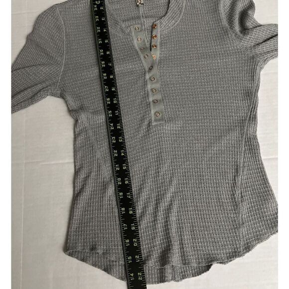 Free People Top Women Sz M One of the Girls Henley Waffle Knit Shirt Gray - Picture 14 of 15